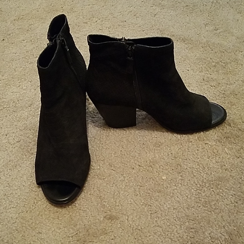 Cole Hann Grand OS Snake Skin Ankle Booties